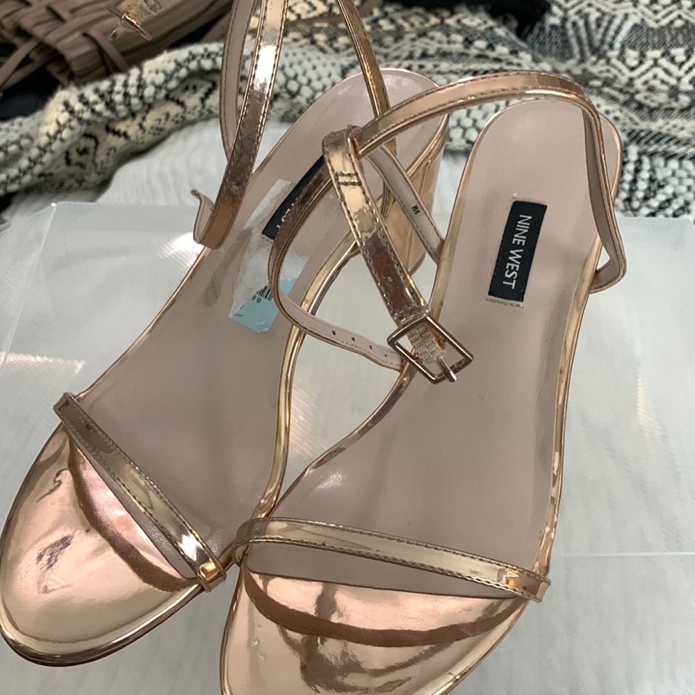 Nine West bronze heels Size 9
